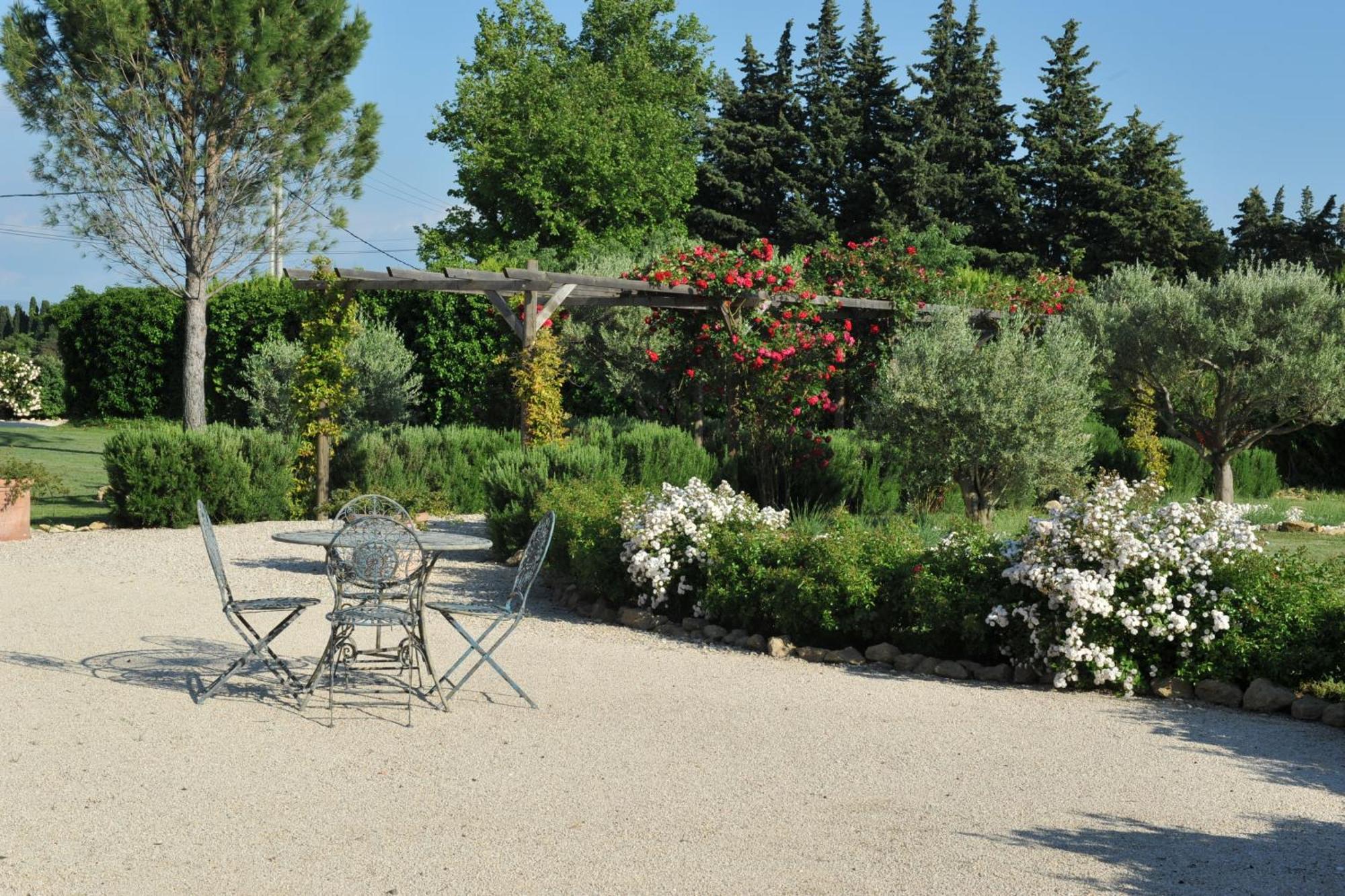 Le Mas Terre Des Anges Sarrians Exterior photo