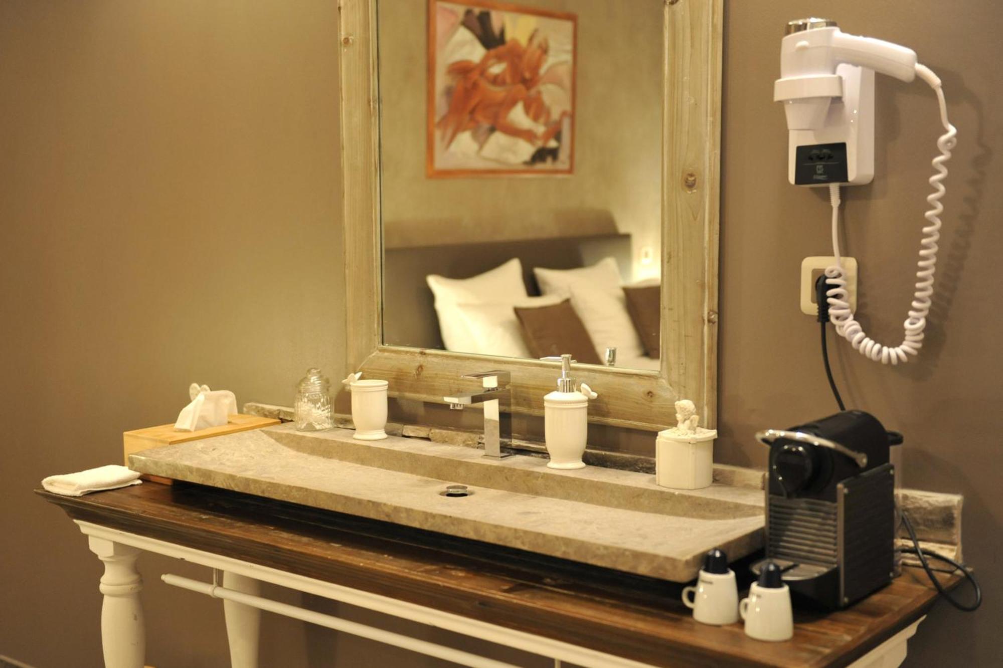 Le Mas Terre Des Anges Sarrians Room photo