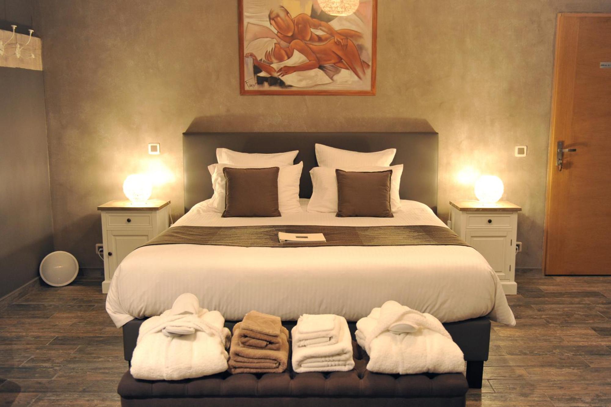 Le Mas Terre Des Anges Sarrians Room photo